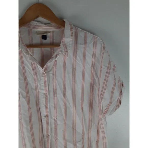 Universal Thread Pink & White Vertical Stripe Button Down Shirt Short Sleeve L - Picture 2 of 12